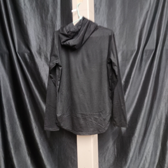 Black Sweatshirt Hoodie for Effortless Style - Picture 12 of 12